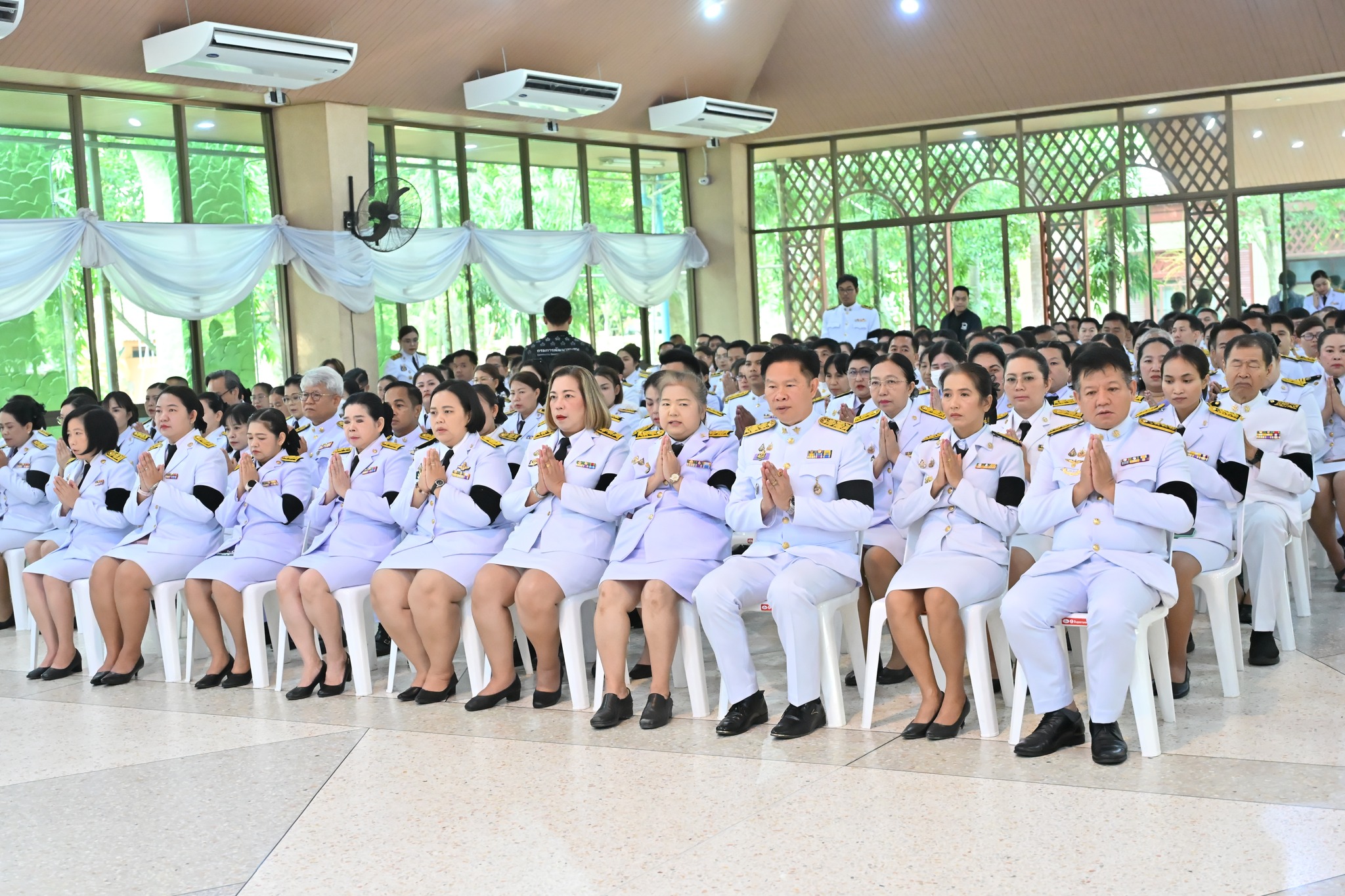 title - ส.ป.ก.นครปฐม เข้าร่วมพิธีเจริญพระพุทธมนต์และพิธีตักบาตร เฉลิมพระเกียรติสมเด็จพระกนิษฐาธิราชเจ้า กรมสมเด็จพระเทพรัตนราชสุดา สยามบรมราชกุมารี เนื่องวันคล้ายวันพระราชสมภพ 2 เมษายน และพิธีทอดผ้าป่าสมทบกองทุนพัฒนาเด็กชนบทในพระราชูปถัมภ์สมเด็จพระเทพรัตนราชสุดาฯ สยามบรมราชกุมารี